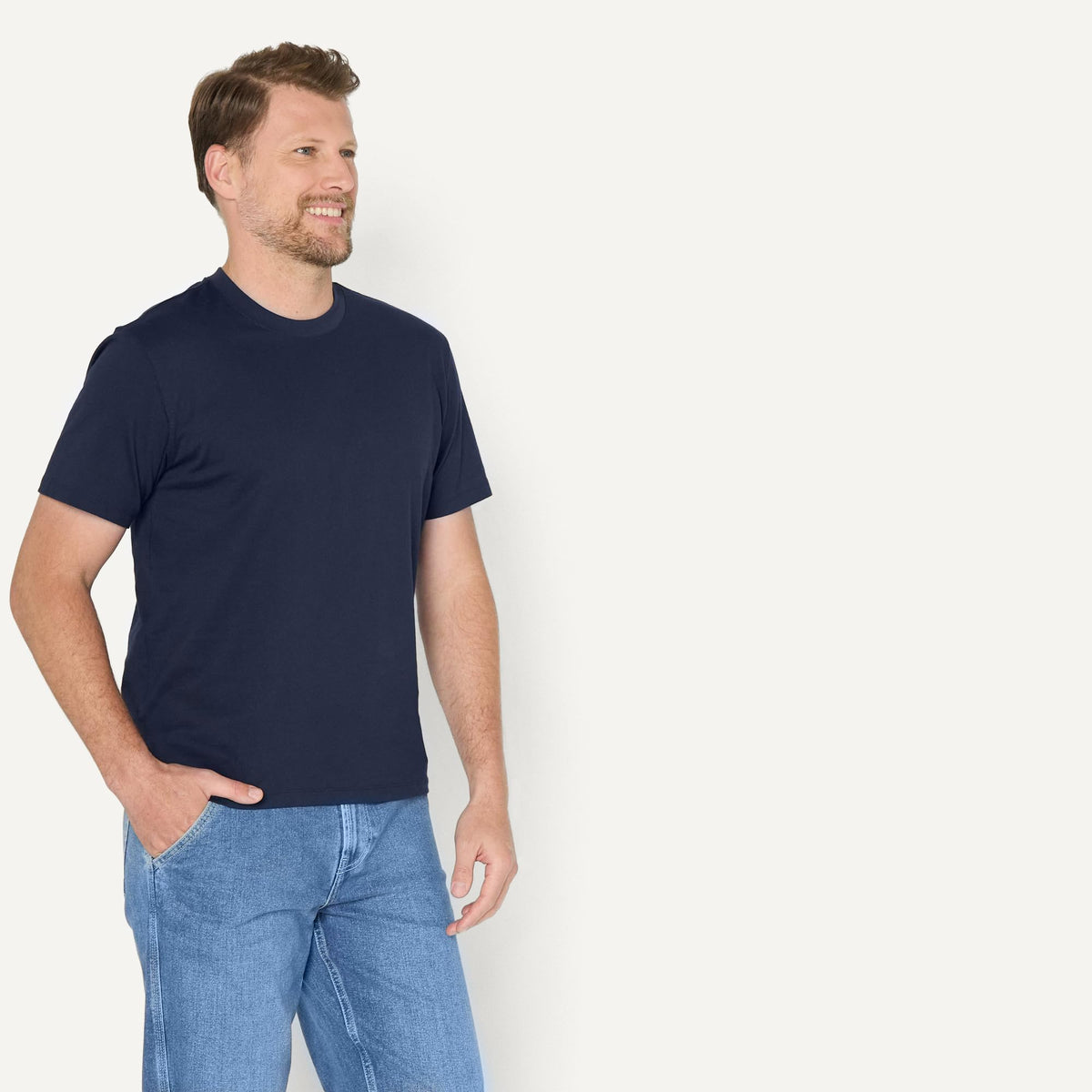 Amazon Essentials Men's Relaxed Fit Cotton Jersey T-Shirt, Soft Fabric