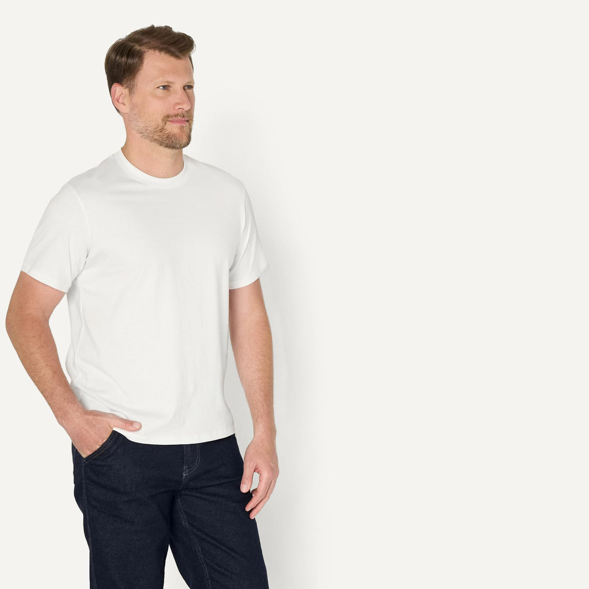 Amazon Essentials Men's Relaxed Fit Cotton Jersey T-Shirt, Soft Fabric