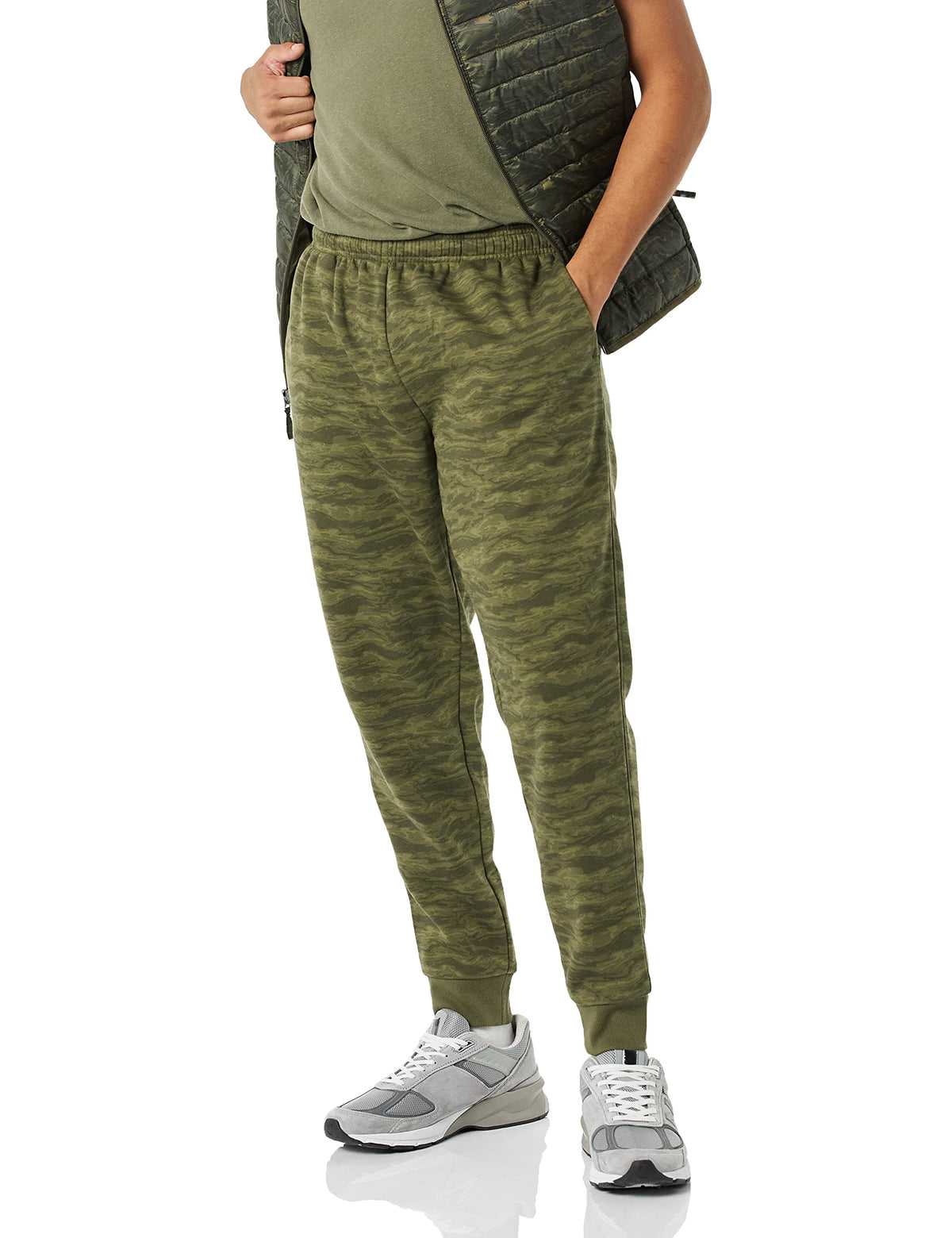 Amazon Essentials Men's Joggers Sweatpants, Fleece, Comfortable Fit