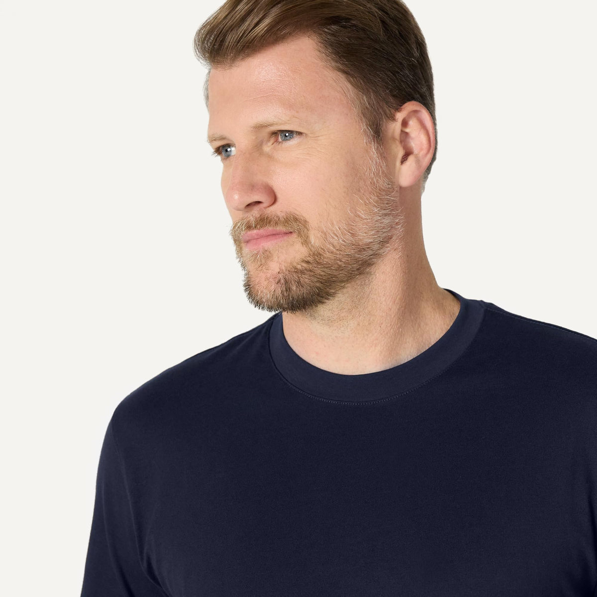 Amazon Essentials Men's Relaxed Fit Cotton Jersey T-Shirt, Soft Fabric