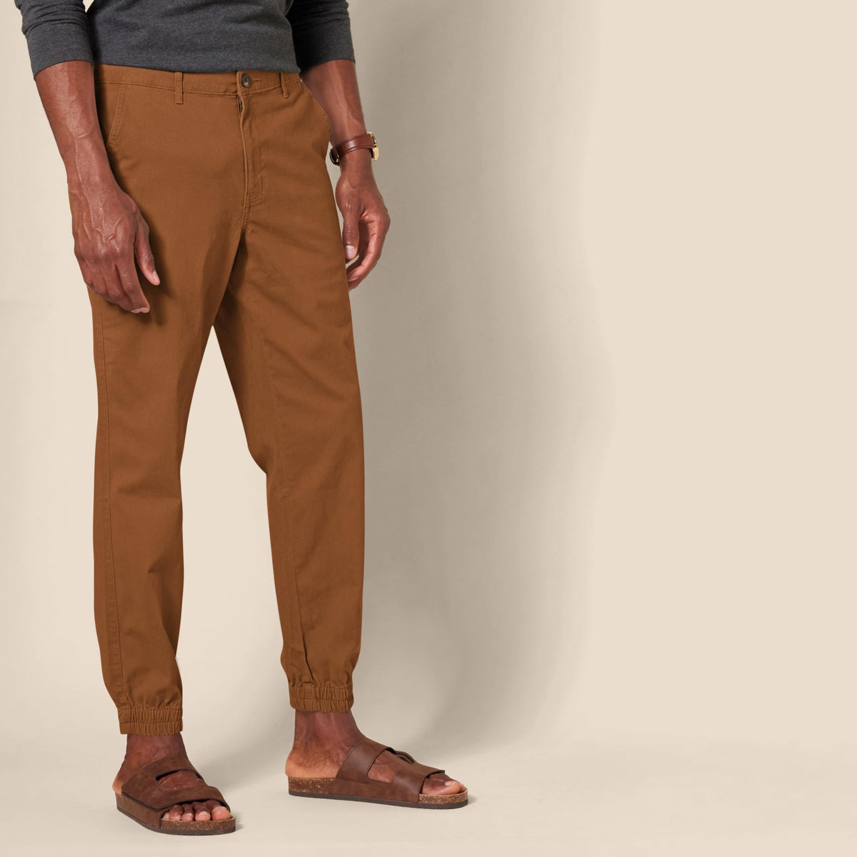 Amazon Essentials Men's Straight-Fit Chino Jogger Pants with Elastic Waist and Pockets