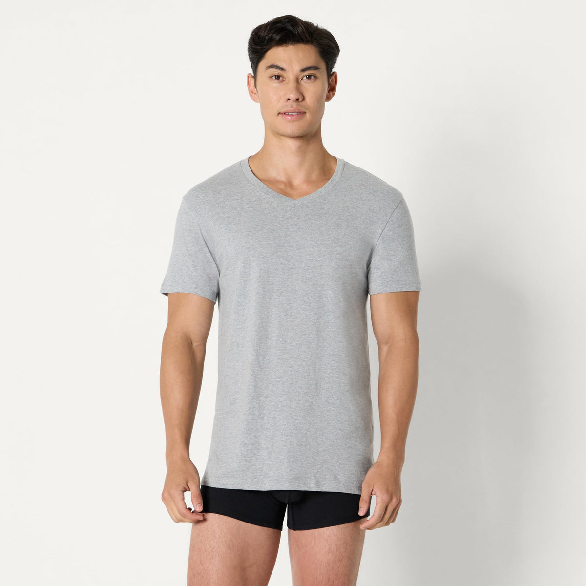 Amazon Essentials Men's Slim Fit V-Neck Undershirt, Breathable Cotton, Pack of 6