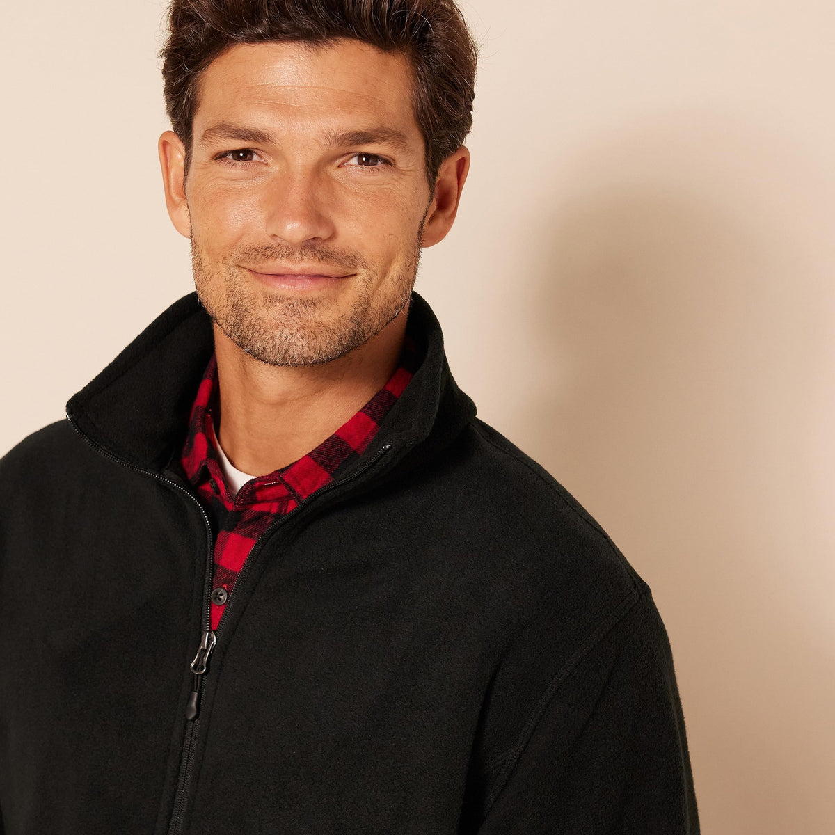 Amazon Essentials Men's Full-Zip Polar Fleece Jacket with Zippered Pockets for Cold Outdoor Weather